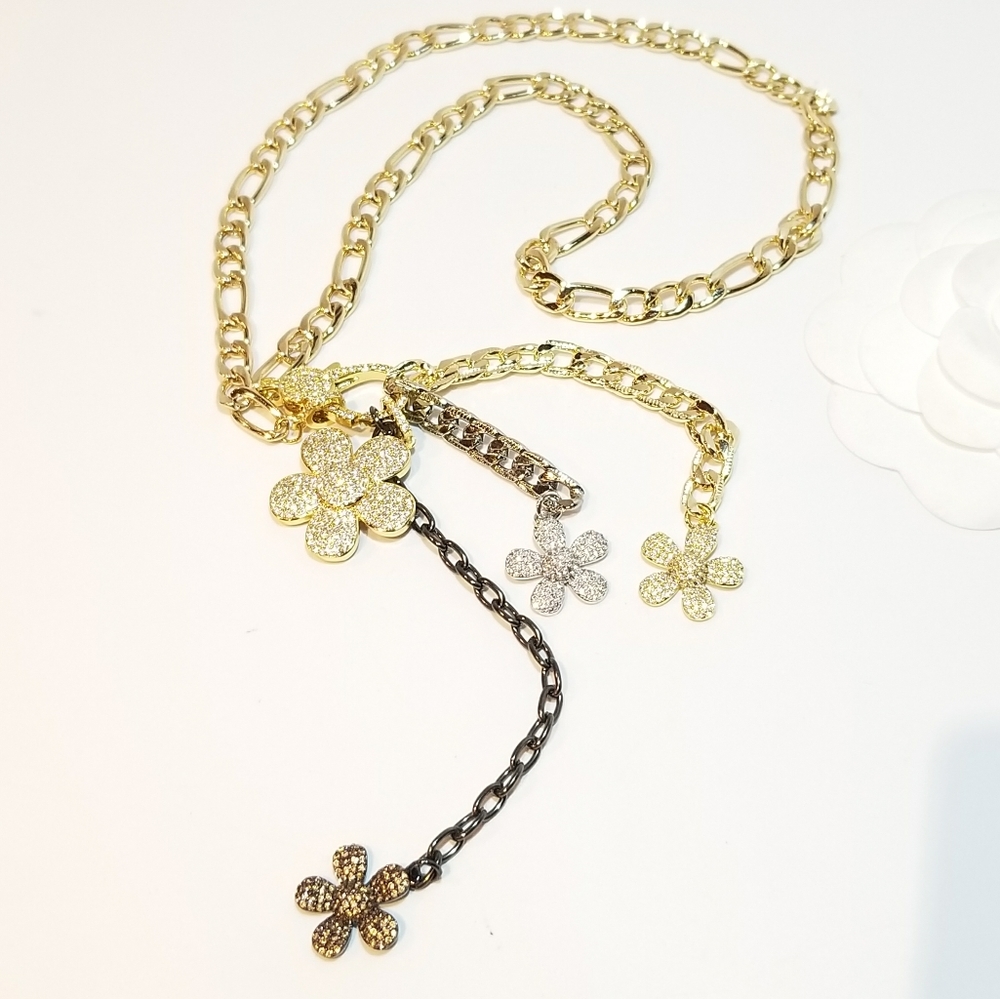 Bouquet of Flowers Statement Necklace NEW - Picture 2 of 10